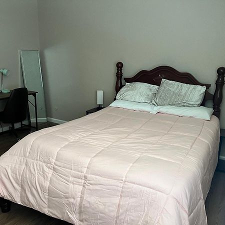 Serene 2Bed 1Bath Condo With Parking Fresno Kültér fotó