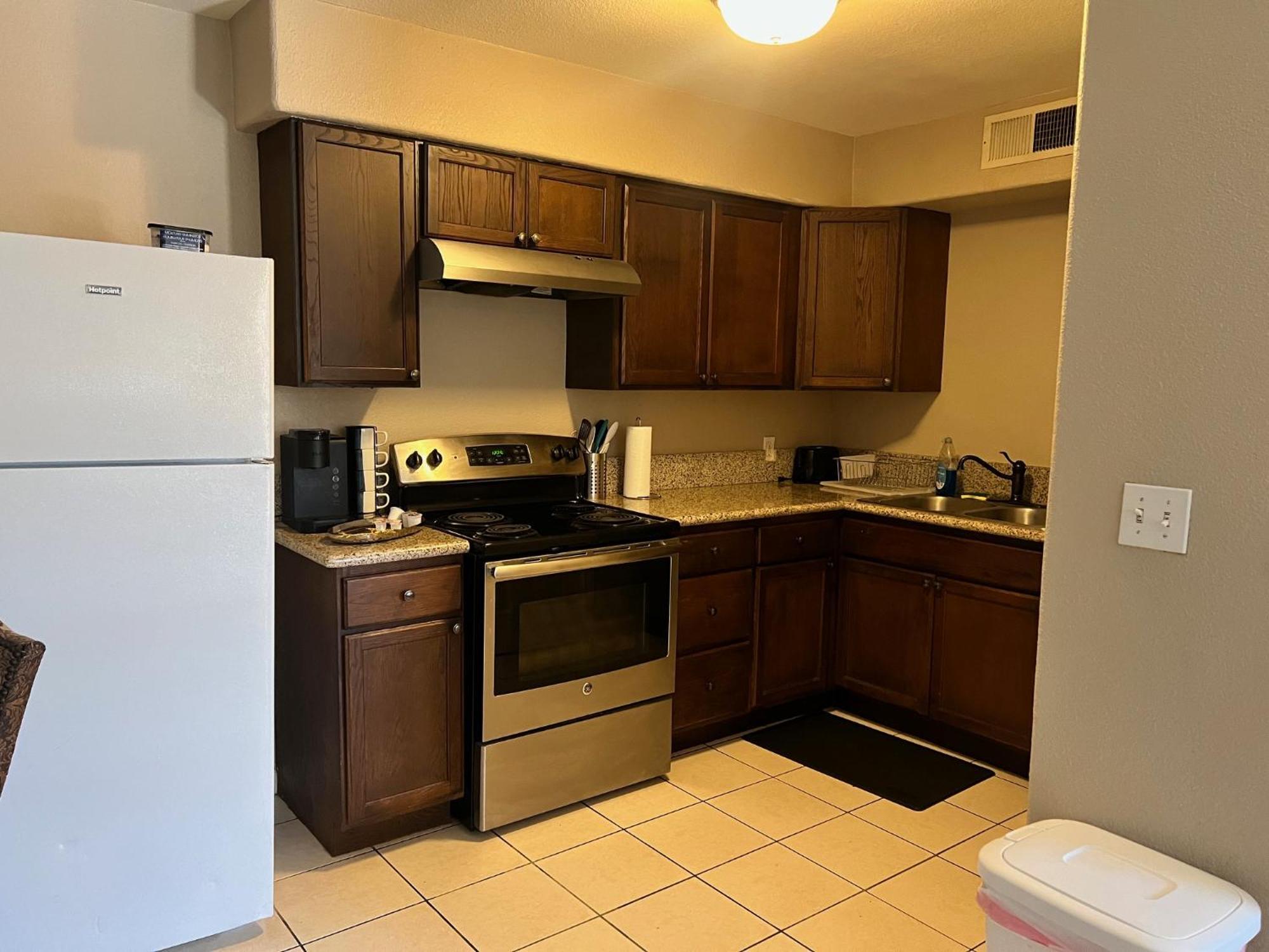Serene 2Bed 1Bath Condo With Parking Fresno Kültér fotó