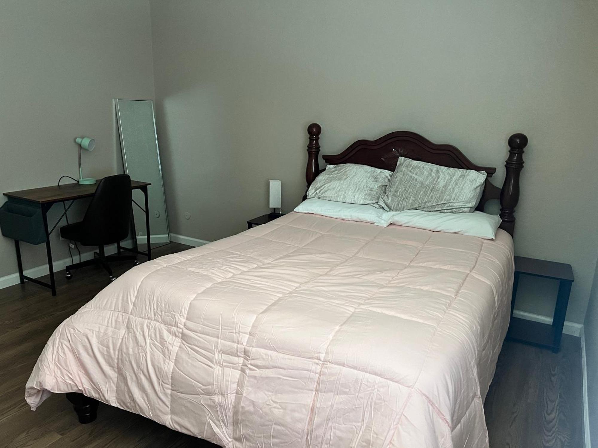 Serene 2Bed 1Bath Condo With Parking Fresno Kültér fotó